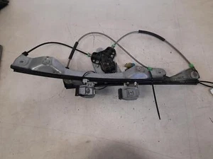 HOLDEN COMMODORE LEFT FRONT WINDOW REG/MOTOR VE NON-CALAIS TYPE 08/06-05/13 06 - Picture 1 of 12