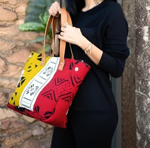 Bolso de Mano Bogolano Africano Hecho a Mano - Bolso de Hombro Colorido de Paño de Mudcloth - Imagen 1 de 2