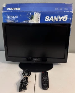 19" Sanyo DP19640 LCD TV Monitor HDMI 720p HD - Remote Included - Vintage Gaming - Picture 1 of 13