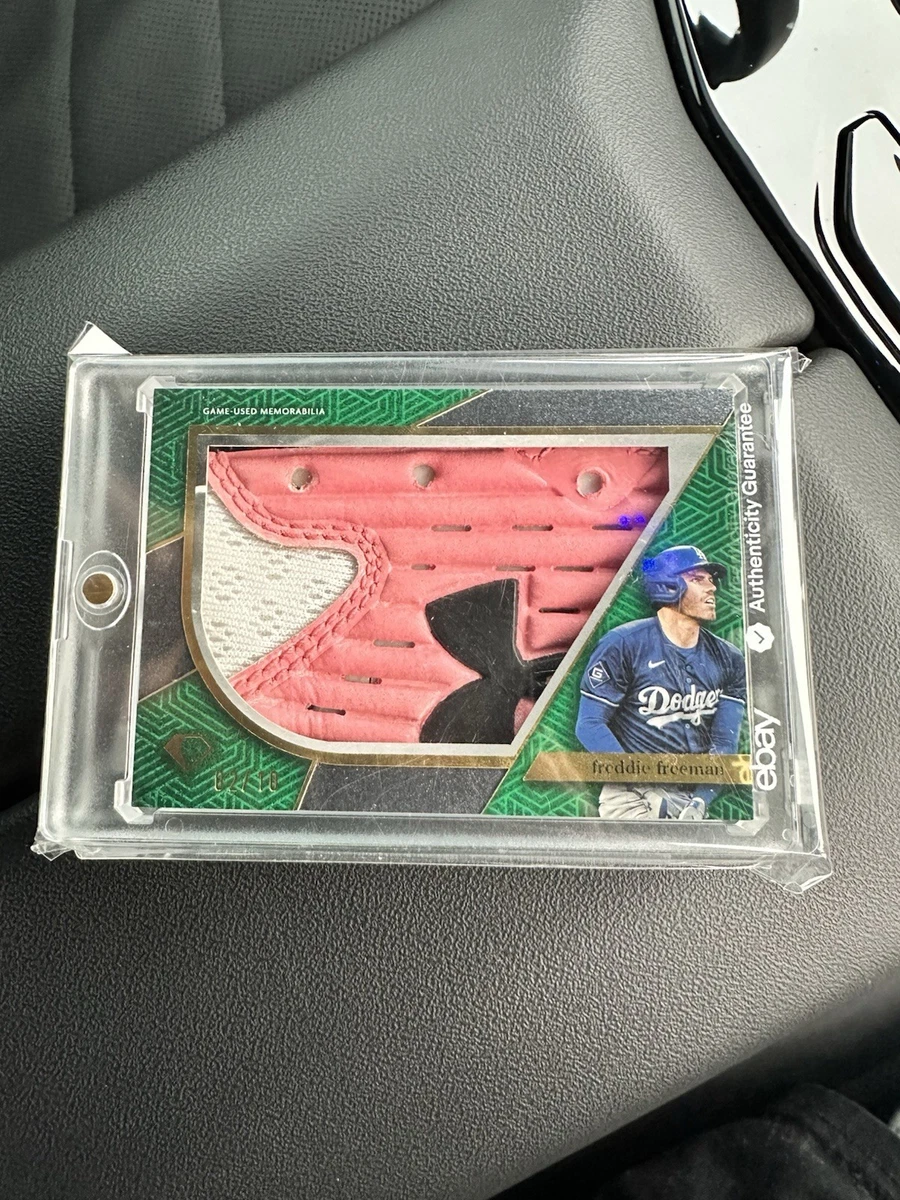 【激レア】ムーキー・ベッツ・フレディ・フリーマン★デュアルレリックカード 激レア】ムーキー・ベッツ・フレディ・フリーマン☆デュアル