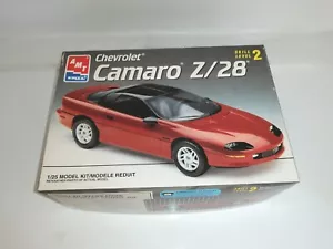 AMT ERTL 1/25 CHEVROLET CAMARO Z/28 REF.8611 KIT MONTAGGIO OBSOLETO - Foto 1 di 2