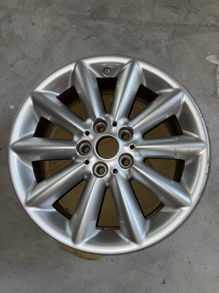 1x Original Mini Clubman F54 17 Zoll Styling Vent Spoke 518 7,5J ET54 6856045 - Bild 1 von 4