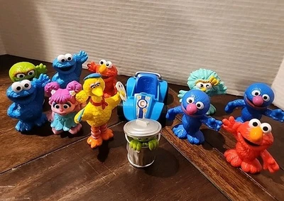 "LOTE de 12 figuras de plástico de PVC Hasbro de Plaza Sésamo 3"" adornos para pasteles cupcakes" Foto 1 de 4