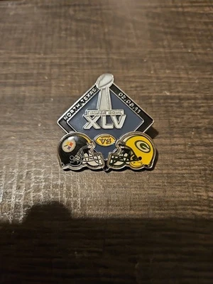 Official Super Bowl Superbowl 45 XLV Steelers vs Packers Collectible Pin - Image 1 of 2