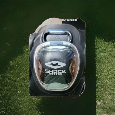 New Shock Doctor Heavy Duty Ventilated Mouthguard Case - Image 1 of 2