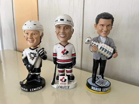 Mario Lemieux Bobbleheads (Lot of 3) Cover