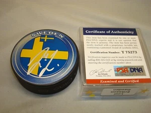 Loui Eriksson signed Team Sweden Hockey Puck handsigniert PSA/DNA COA 1A - Bild 1 von 3