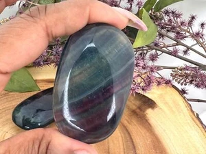 Rainbow fluorite palm stone - rainbow fluorite palmstone - purple fluorite - Picture 1 of 10