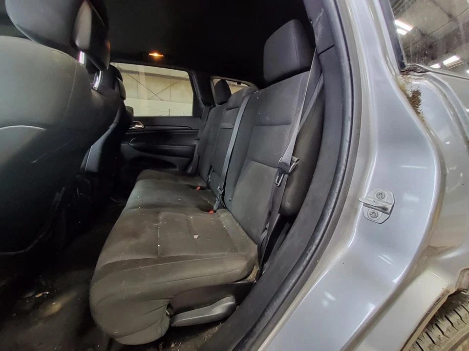 GRAND CHEROKEE 2015 Seat Rear 518548 Foto 1 de 1
