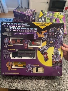 Transformer G1 Menasor Reissue Stunticons Combiner Gift Set NISB - Picture 1 of 2