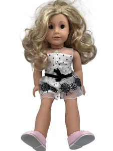 2014 American Girl Doll Isabelle Green Eyes Light Skin Blonde Long Hair Clothes - Picture 1 of 4