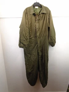 Monos mecánicos de clima frío del ejército militar de Estados Unidos talla mediana 1983 nuevos 111-N - Imagen 1 de 11