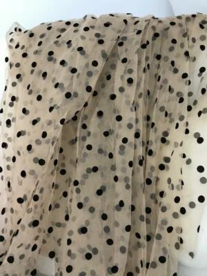 Tela de encaje flocada negra lunares tela de tul velo de novia hágalo usted mismo 59" ancho 1 yarda Foto 1 de 4