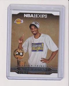 2017-18 HOOPS #294 KOBE BRYANT - LOS ANGELES LAKERS - Picture 1 of 1