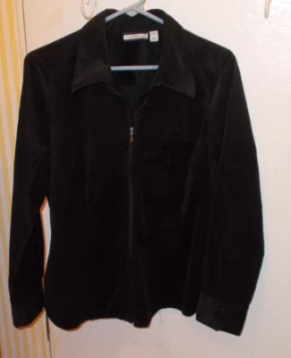 Croft & Barrow Women's Black Blazer Front Zipp Jacket - Image 1 of 4