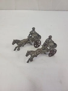 Pair of 2 VTG Arcade Cast Iron HORSE DRAWN BUGGY Wagon Carriage With Driver 4" - Picture 1 of 11
