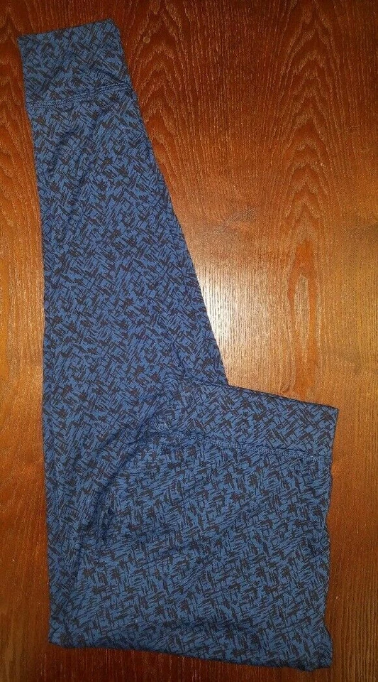 June & Daisy Damas Calce Relajado Cintura Ancha Leggings, Estampado Geo Tribal Foto 1 de 1