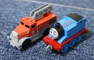 Thomas & seine Freunde Abenteuer Fiery Flynn & Thomas Mitnehmen Druckguss Push Along - Bild 1 von 5