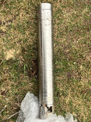 Motor bomba sumergible Grunfos 230 o 208 3 fases 5 HP Foto 1 de 3