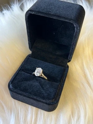 Anillo de compromiso de diamantes de 1,5 quilates talla brillante ovalado oro 14K GIA Foto 1 de 4