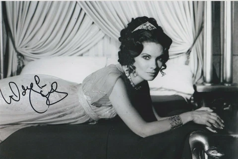 Hildegarde Neil   **HAND SIGNED**  8x12 photo  ~  AUTOGRAPHED Cover
