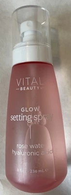 Spray fijador de maquillaje Vital Beauty Glow con agua de rosas y ácido hialurónico Foto 1 de 4
