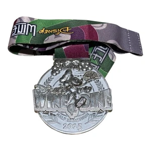 RunDisney Wine & Dine Medaille 2015 - Halbmarathon-Finisher-Medaille & Schlüsselband - Bild 1 von 6