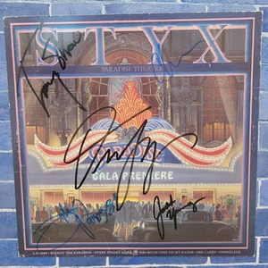 Styx | signed lp | 5 members | Paradise Theater 1981  - Picture 1 of 2