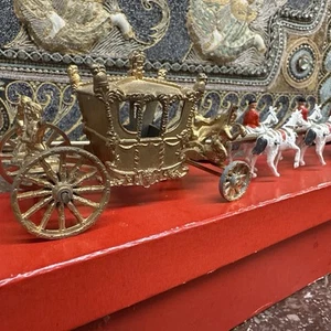 Queen Elizabeth II Coronation 1953 DieCast Model - Picture 1 of 9