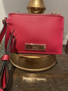 Zac Posen Earthette Card Wristlet With Bow Strap . Chili Pepper Red. 100% Lea - Picture 1 of 8