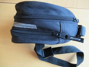 Werkzeugtasche mit werkzeug für Fahrräder für unterwegs - Bild 1 von 4