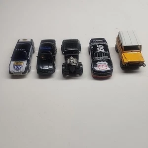 Lotto di 5 auto Matchbox, anni 90 e 2000 - Foto 1 di 12