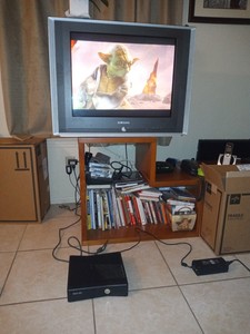 Microsoft Xbox 360 S Slim 4 GB (HAS SEVERAL ISSUES SEE ALL DETAILS B4 BUYING)