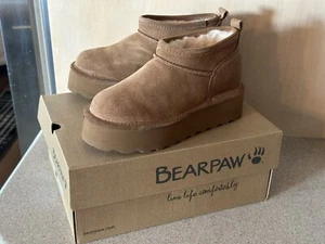 Women's Bearpaw Retro Super Hickory Shorty Faux Suede Boots Size 7 NEW - Picture 1 of 7