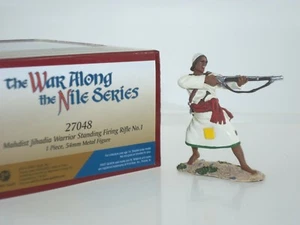BRITAINS 27048 MAHDIST JIHADIA WARRIOR STANDING FIRING RIFLE METAL TOY SOLDIER - Foto 1 di 2