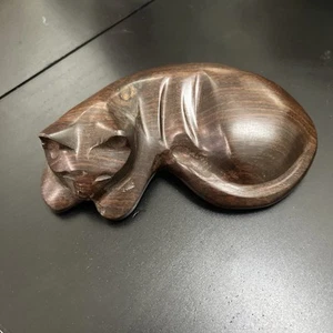 Arte popolare gatto che dorme legno figura intagliata a mano gatto arricciato gattino - Foto 1 di 8