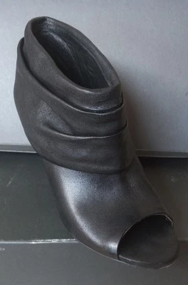 Vince Camuto Leather Black Heel Ankle Boots Shoes 8.5 peep-toe - Image 1 of 4