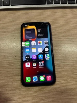 APPLE IPHONE 11 64 GB NERO A2221 SMARTPHONE DISPLAY CREPATO SCHEDA FUNZIONANTE - Immagine 1 di 4