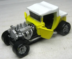 1988 GALOOB MICRO MACHINES DELUXE MODEL T BUCKET ROADSTER YELLOW CAR WHITE TOP - Picture 1 of 8
