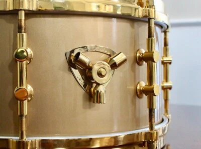 Tambor Lang Percussion, Lang Gladstone 5,5 X 14 pulgadas chapado en oro. 1997. Foto 1 de 4