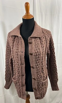 Suéter irlandés grueso tejido con cable para mujer cárdigan marrón oscuro 100 % lana S/M?talla de colección Foto 1 de 4