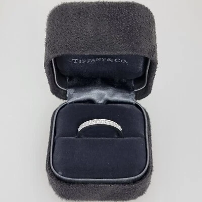 Tiffany & Co. Платиновое кольцо вечности с бриллиантом | Всего бриллиантов: 0,25 карата | Размер: 8 - Изображение 1 из 4