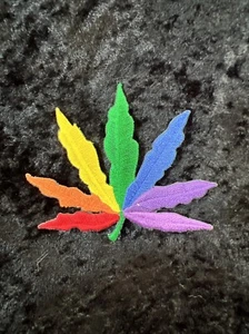 Peace marijuana Pot Leaf VINTAGE HAT VEST PATCH BADGE HIPSTER BIKER NOVELTY #58 - Picture 1 of 3