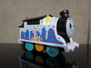 Thomas And Friends Wobbly Cake Motorized Train Fisher Price - Picture 1 of 11