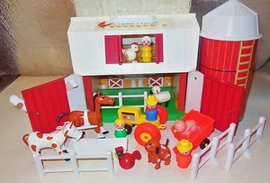 VINTAGE FISHER PRICE LITTLE PEOPLE PLAY FAMILY BARN ANIMAL FARM SILO #2501 LOT - Picture 1 of 12