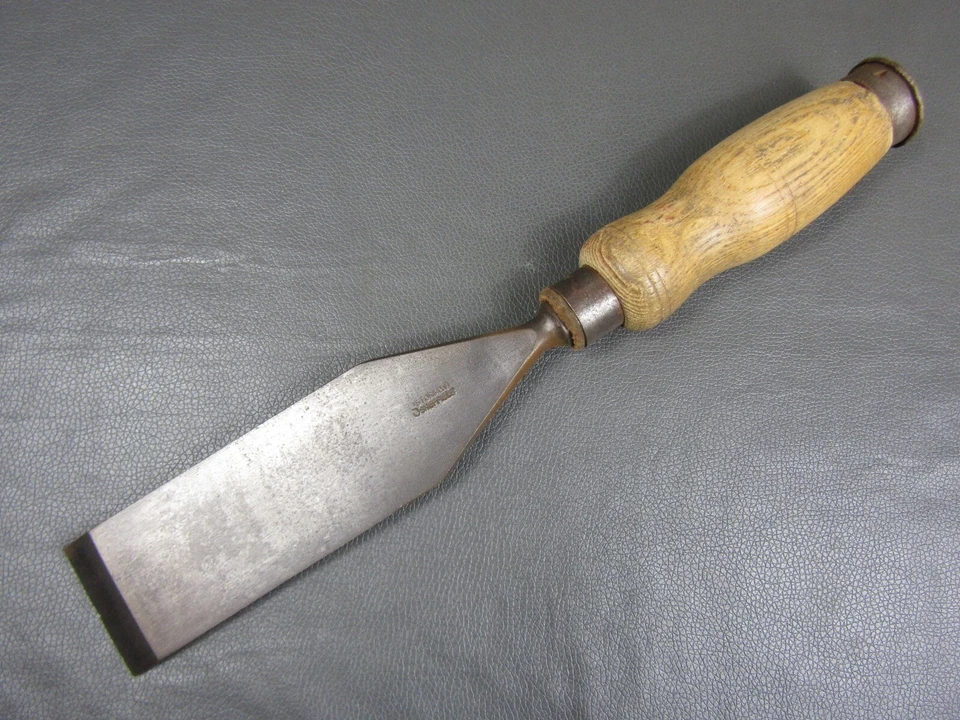 Mortice framing chisel 2" vintage old tool by Stormont - Image 1 of 4