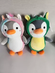 Squishmallows Umarmung Mees Pinguin Parviz Drache und Jen Einhorn Kostüme neu mit Etikett - Bild 1 von 24