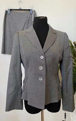 Nuevo con etiquetas Traje Falda Tahari Para Mujer Carrera Gris Mezcla Lana 2 Piezas Talla 8P, Precio de venta sugerido por el fabricante 280 USD. Foto 1 de 4