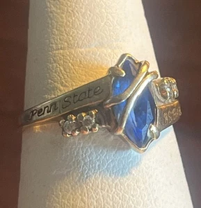 Anillo Jostens Penn State 2001 oro amarillo 10K cristal azul zafiro diamantes talla 7 - Imagen 1 de 5