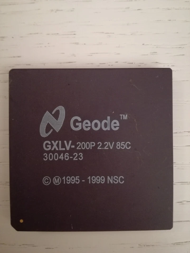 N Geode GXLV-200P 2.2V 85C Socket SPGA320 CPU Processor Ceramic Vintage - Immagine 1 di 2